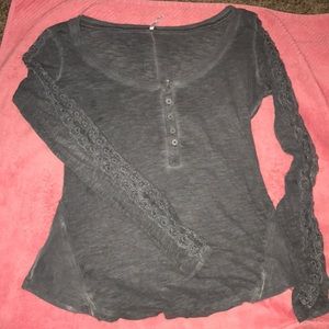 Long sleeve scoop neck